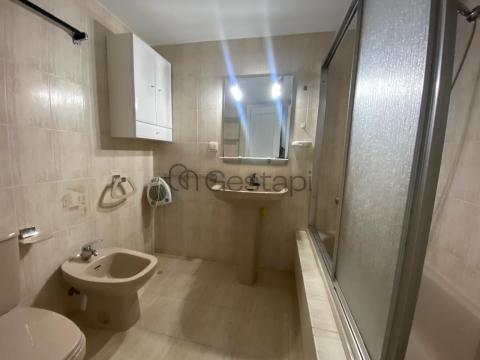 PISO 3 HABITACIONES C/ VIGO